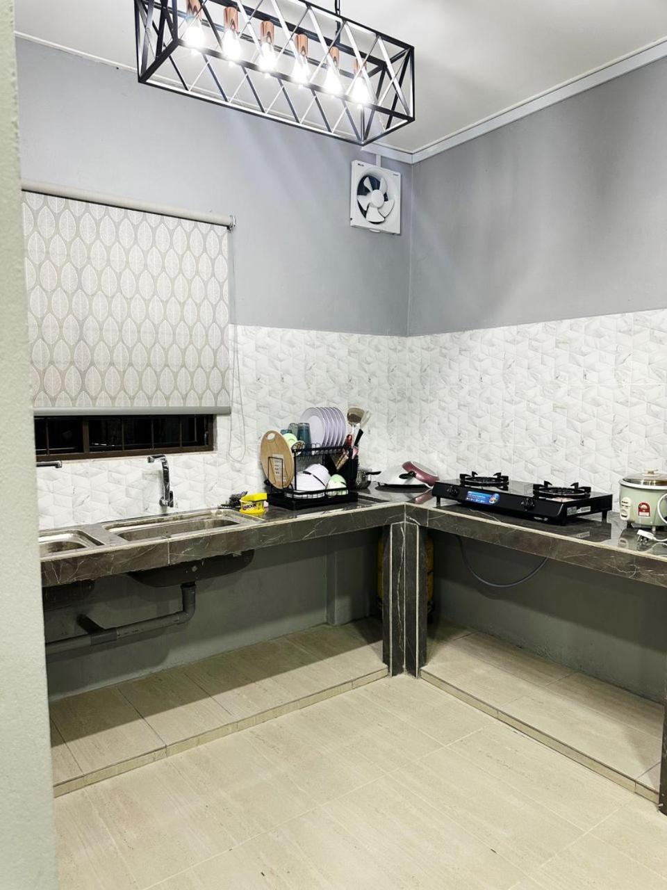 Mz Homestay Tuaran Экстерьер фото
